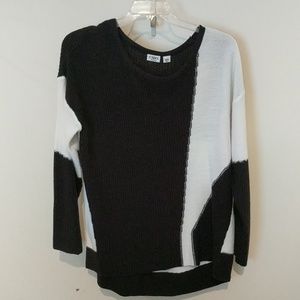 Long sleeve hi-lo sweater. No wool. Black and whit
